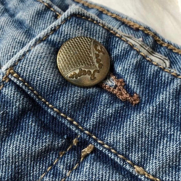 Free People Distressed Jean Shorts Size 26 - Picture 3 of 6